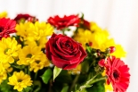 Vikiflowers send flowers uk  