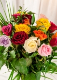 Vikiflowers flowers online 20 Mix Roses Bouquet