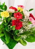 Vikiflowers flowers online uk Classic Bouquet