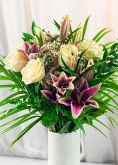 Vikiflowers flowers by post Lilies & Roses Bouquet