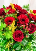 Vikiflowers send flowers uk True Love Bouquet